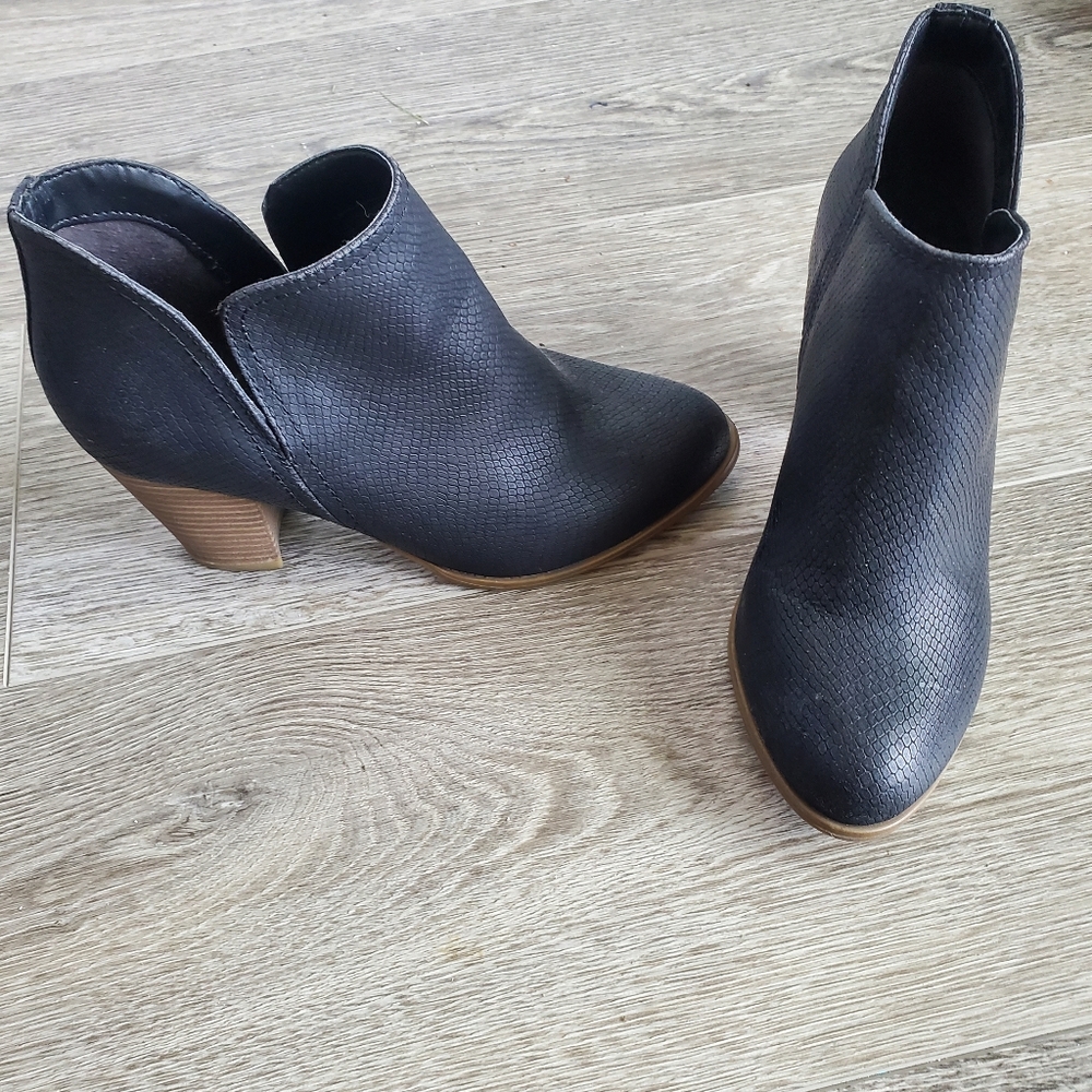 Black Fergalicious Booties 6.5